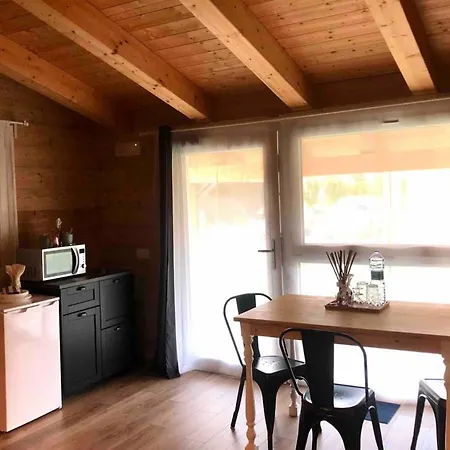 Mini Alloggi Il Vigneto Del Borgo * Due Carrare